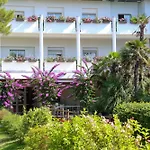 Hotel Residence Il Tridente 4*