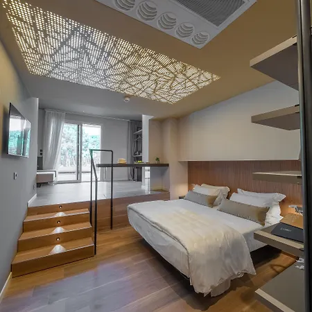 Il Tridente Hotel 4* بيبيوني