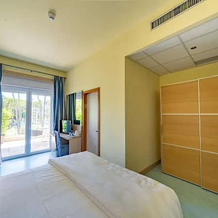 Il Tridente Hotel بيبيوني