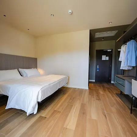 Il Tridente Hotel 4* 비비오네