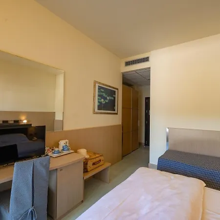 فندق Il Tridente Hotel 4*