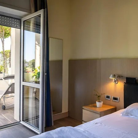 酒店 Il Tridente Hotel 4*