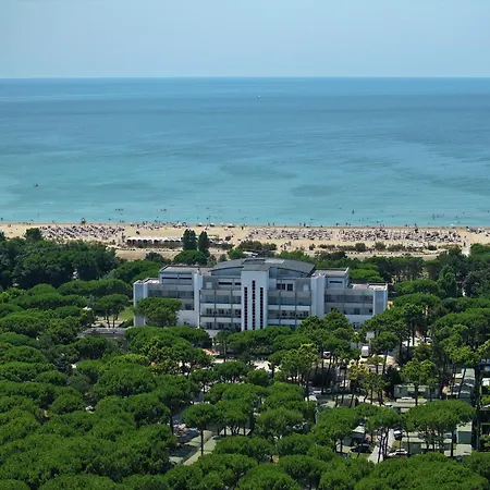 호텔 Il Tridente Hotel 비비오네