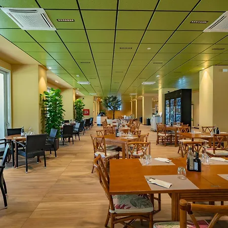 Il Tridente Hotel 4* 比比翁