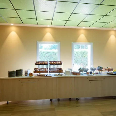 Il Tridente Hotel بيبيوني
